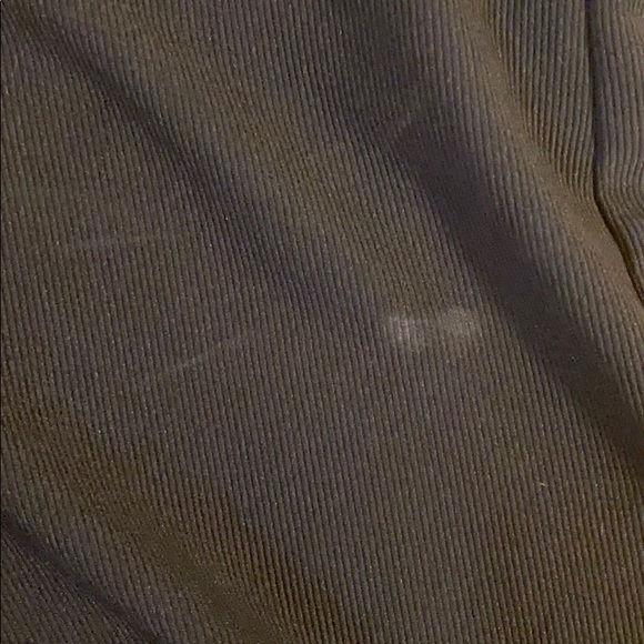 Le Chateau shorts - Picture 2 of 3